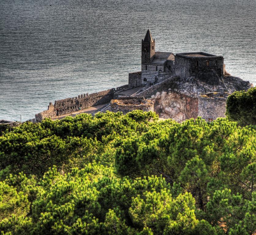 Il Casale Del Giglio Bed & Breakfast Santo Stefano di Magra Bagian luar foto